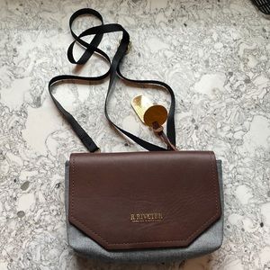 R Riveter Whittle Crossbody bag in gray